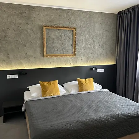 14dveri Guest house Drnholec