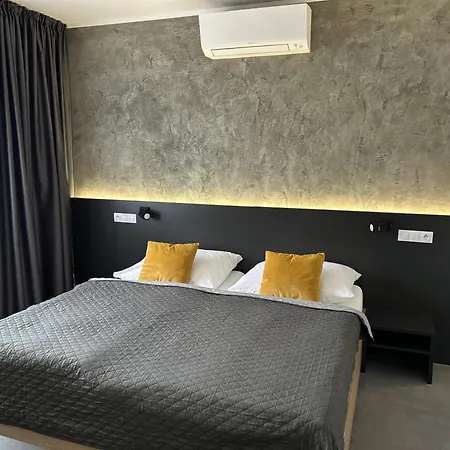 14dveri Guest house Drnholec