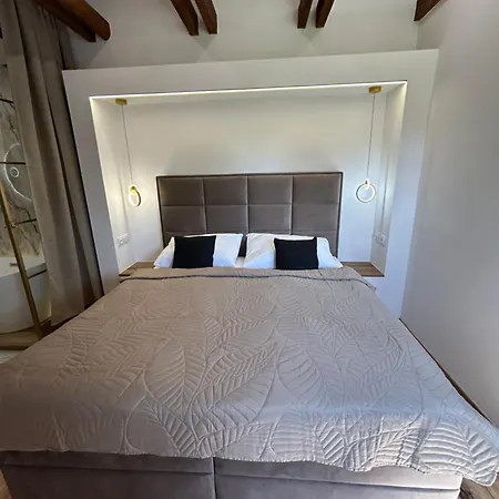 14dveri Πανσιόν