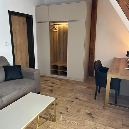 14dveri Πανσιόν 4*