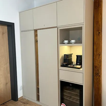 14dveri Πανσιόν